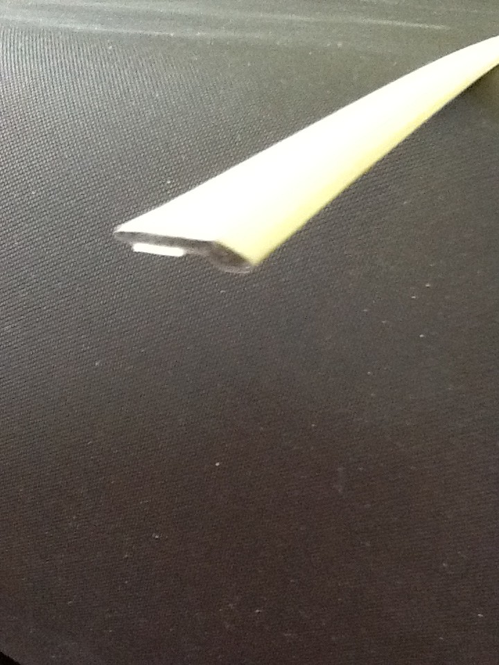 470-0127-0025SFG Fabric Over Foam Conductive Gasket Knife Edge 12.7mm x 2.5mm (WxH)