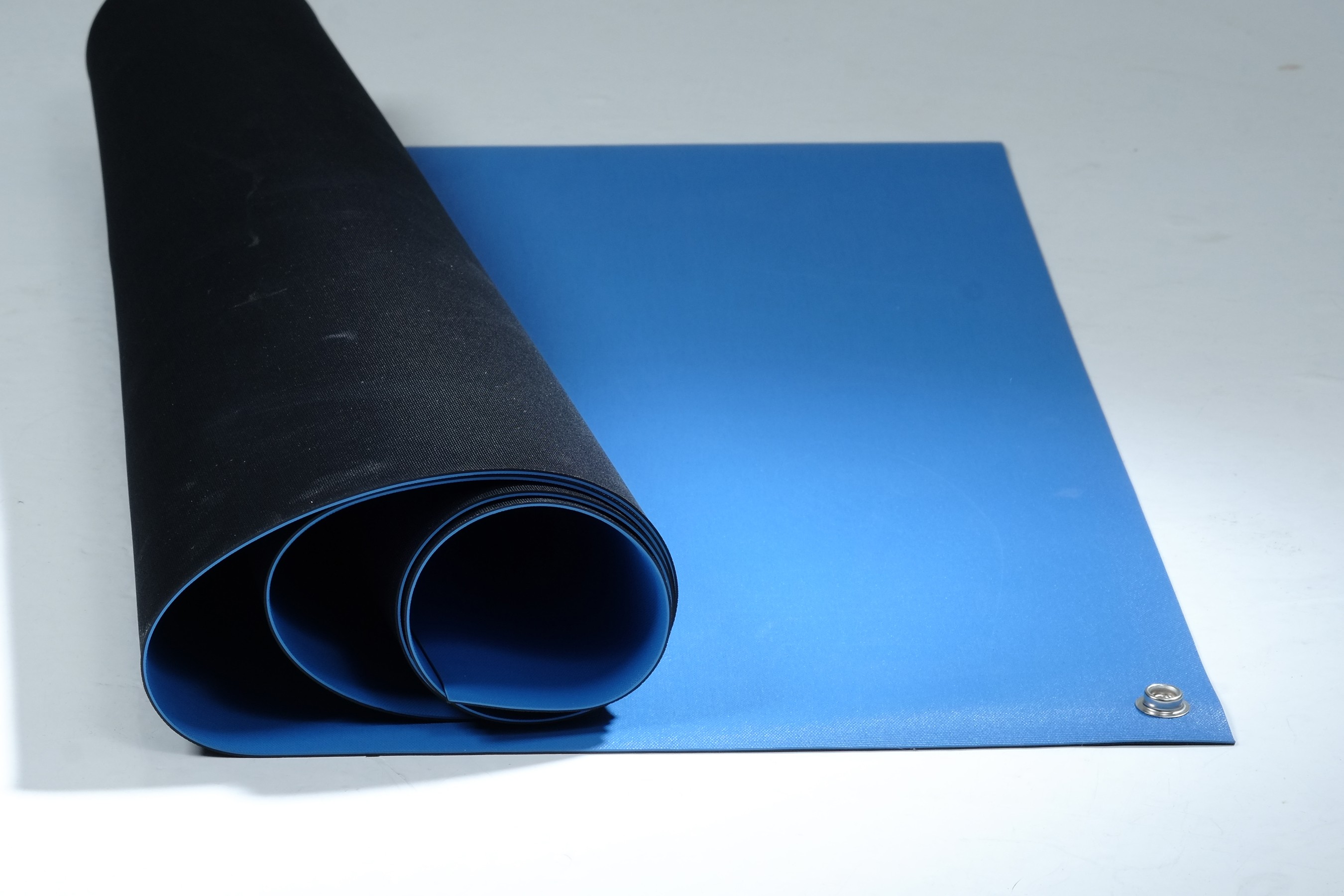 ECP 1525 Two Ply Anti Static Dissipative Matting 1.25mm thick, Roll Form